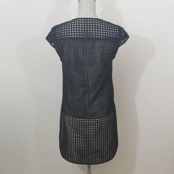 Read description- Crew Triple Eyelet Shift Dress in Black Sz XS - Picture 6 of 8